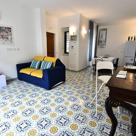 Il Gelsomino Amalfi Bed & Breakfast Bagian luar foto